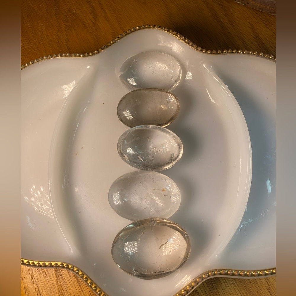 Clear quartz palm stone
